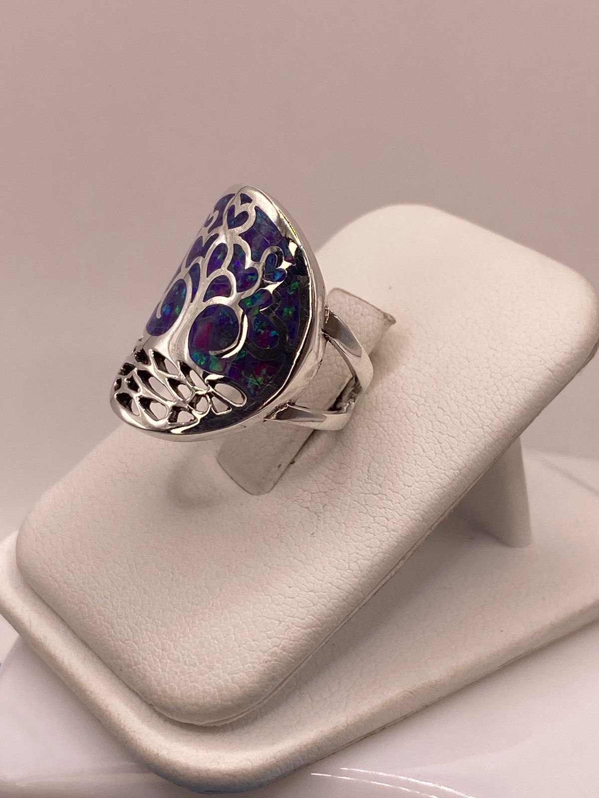 Anillo Árbol de la Vida de Plata Ley 950 con Ópalo de Fuego, vista frontal