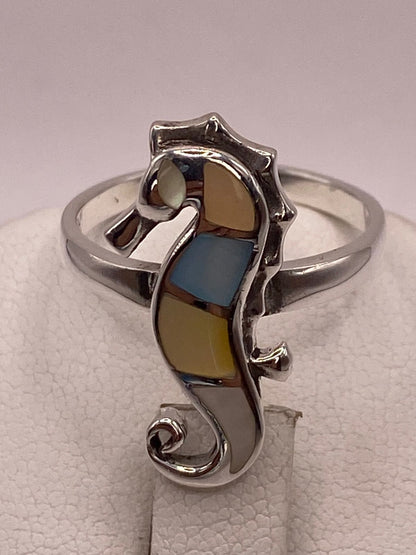 Anillo Artesanal Caballito de Mar de Plata Ley 925 con Nácar Multicolor, sello de autenticidad Plata Ley .925