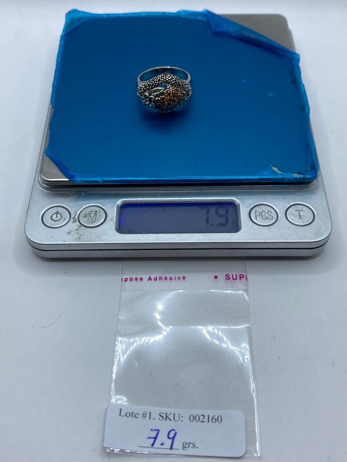 Anillo Artesanal con Cristales Color Ámbar en Plata 925, peso en gramos (báscula)