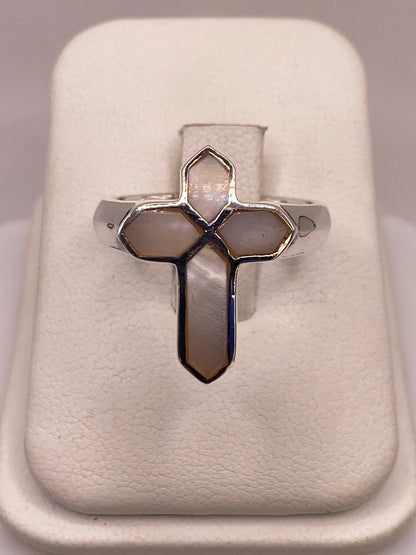 Anillo Artesanal en Forma de Cruz de Plata Ley 925 con Nácar Natural, vista superior
