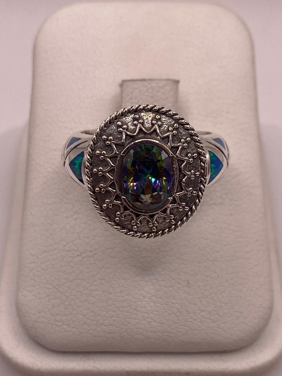 Anillo Artesanal con Ópalo de Fuego, Zirconia y Marquesita en Plata Ley .950, vista de detalle