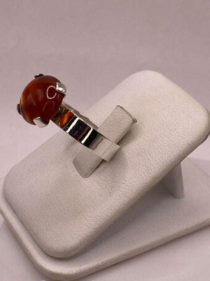 Anillo Artesanal de Plata Ley 925 con Ágata de Fuego, vista lateral