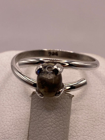 Anillo Artesanal de Plata Ley 925 con Ámbar Ahumado, sello de autenticidad Plata Ley .925