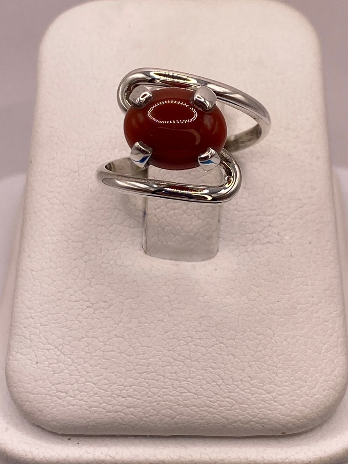 Anillo Artesanal de Plata Ley 925 con Cornalina Natural, vista superior