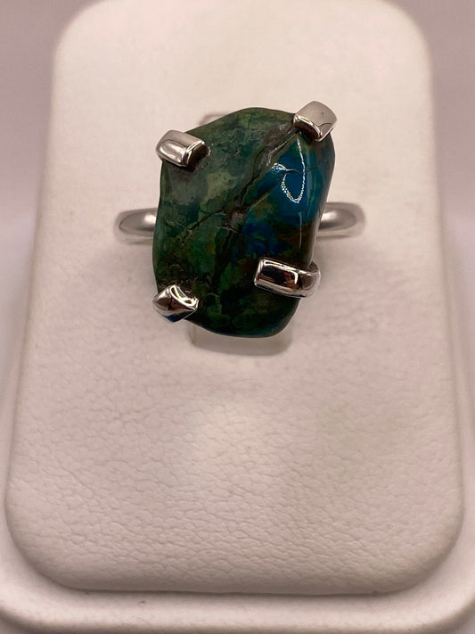 Anillo Artesanal de Plata Ley 925 con Crisocola y Malaquita — ángulo diagonal
