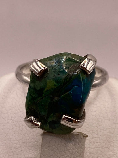 Anillo Artesanal de Plata Ley 925 con Crisocola y Malaquita, vista de detalle