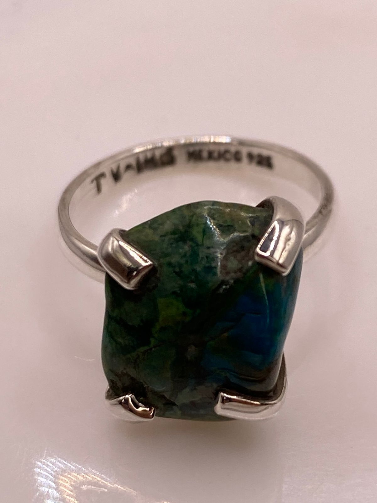 Anillo Artesanal de Plata Ley 925 con Crisocola y Malaquita, sello de autenticidad Plata Ley .925
