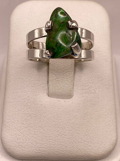 Anillo Artesanal de Plata Ley 925 con Crisocola Natural, vista lateral