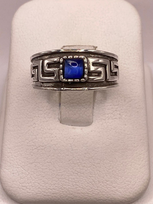 Anillo Artesanal de Plata Ley 925 con Lapislázuli Natural — ángulo diagonal