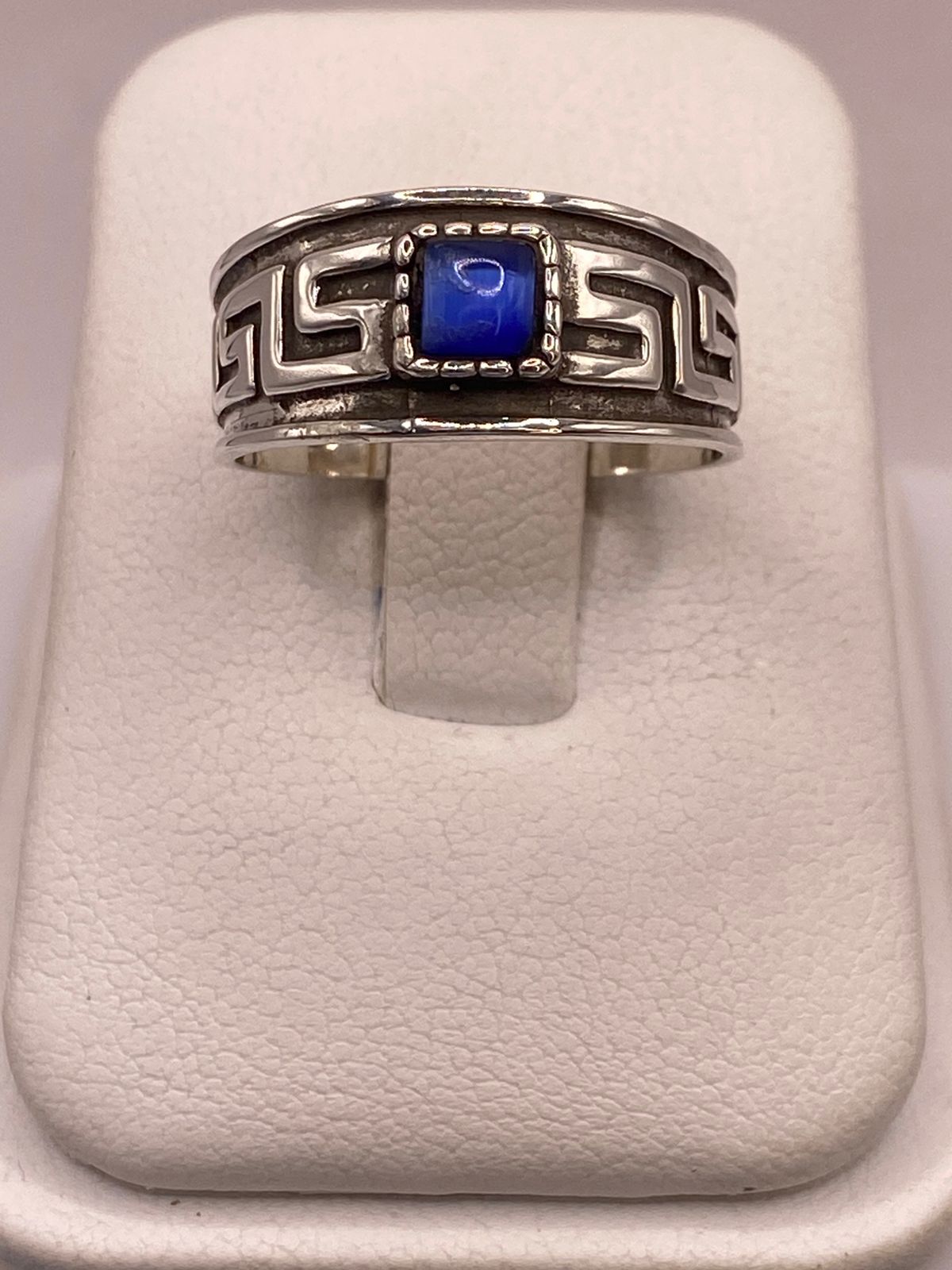 Anillo Artesanal de Plata Ley 925 con Lapislázuli Natural, vista frontal