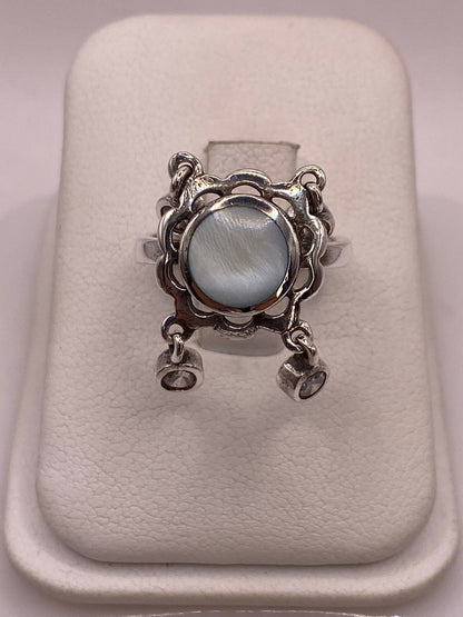 Anillo Artesanal de Plata Ley 925 con Nácar Natural, vista frontal