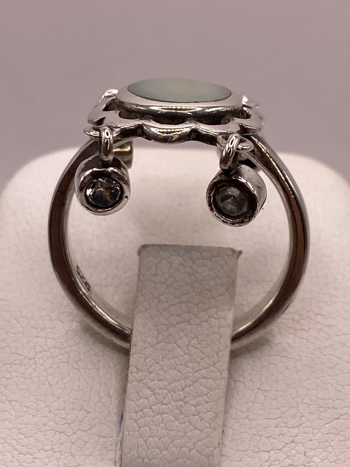 Anillo Artesanal de Plata Ley 925 con Nácar Natural, sello de autenticidad Plata Ley .925