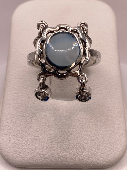 Anillo Artesanal de Plata Ley 925 con Nácar Natural — ángulo diagonal