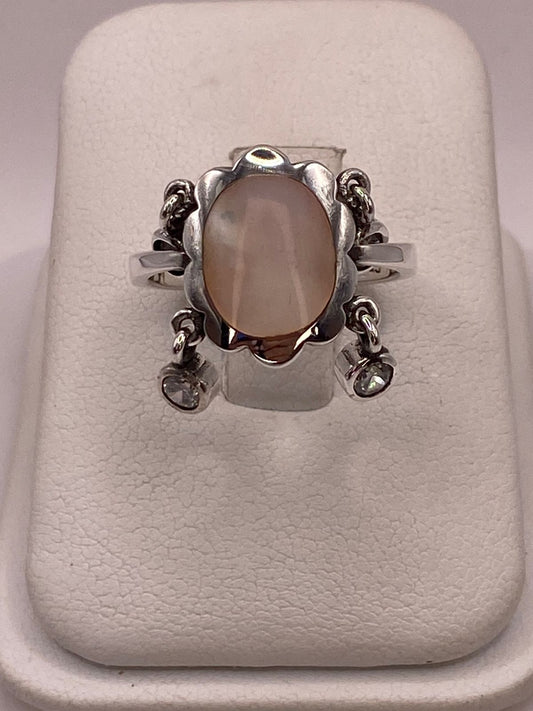 Anillo Artesanal de Plata Ley 925 con Nácar Natural, vista frontal