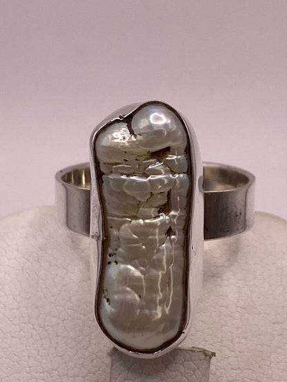 Anillo Artesanal de Plata Ley 925 con Nácar Natural, vista superior