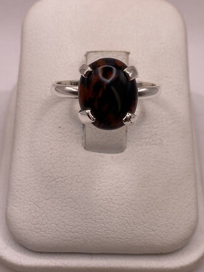 Anillo Artesanal de Plata Ley 925 con Ojo de Tigre Natural — ángulo diagonal
