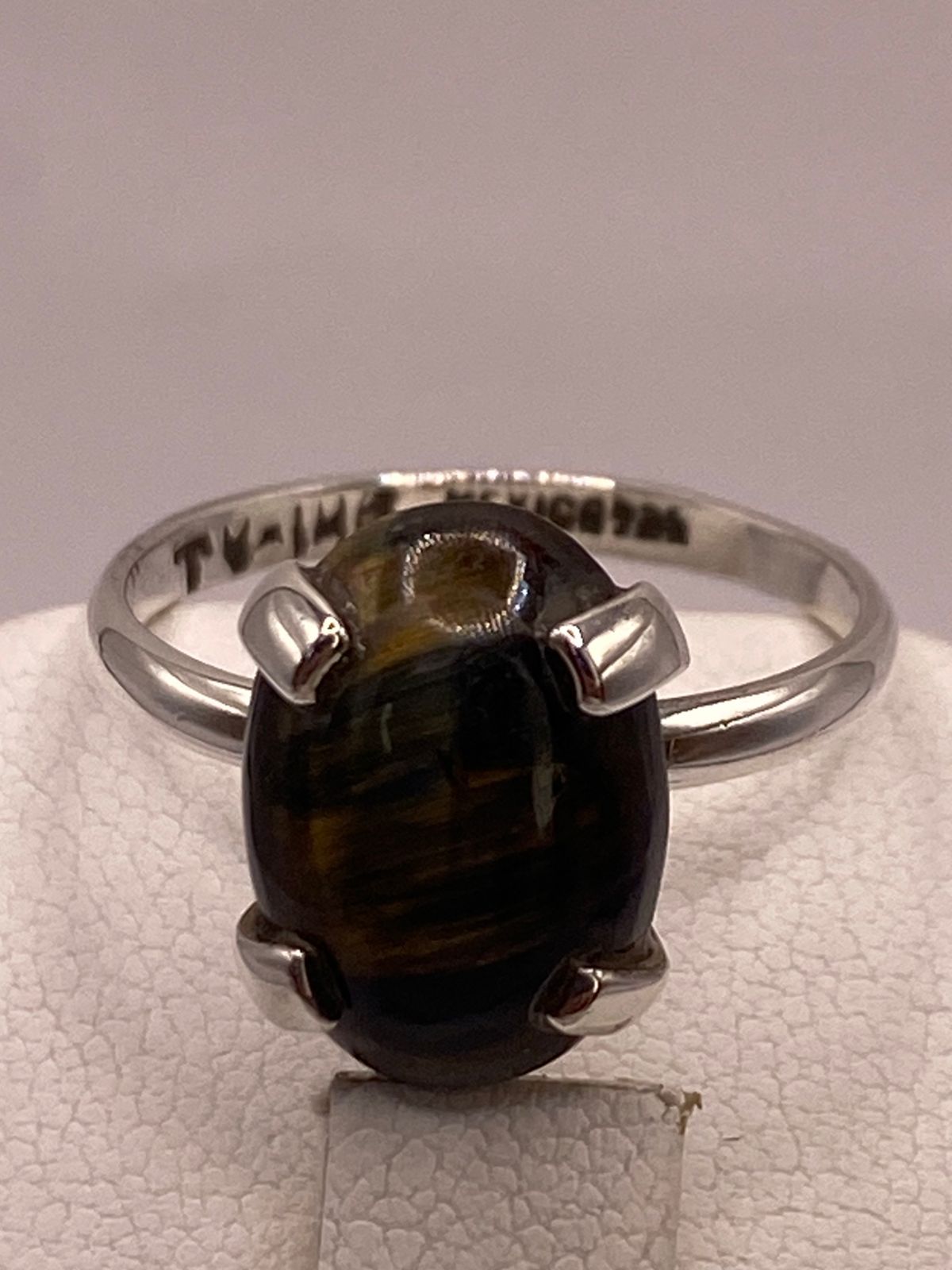Anillo Artesanal de Plata Ley 925 con Ojo de Tigre Natural, sello de autenticidad Plata Ley .925