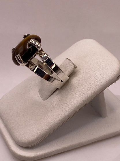 Anillo Artesanal de Plata Ley 925 con Ojo de Tigre Natural, vista de detalle