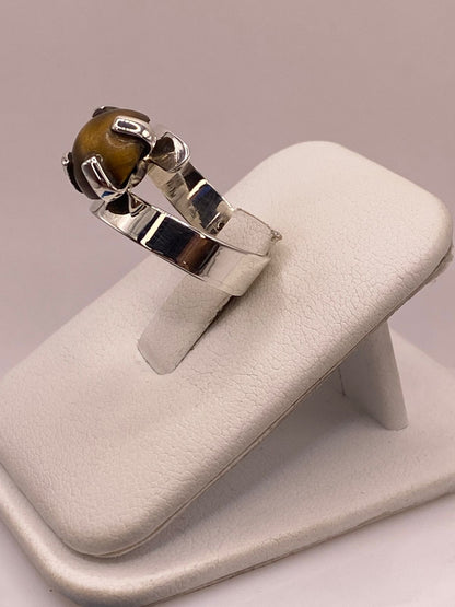 Anillo Artesanal de Plata Ley 925 con Ojo de Tigre Natural, vista lateral