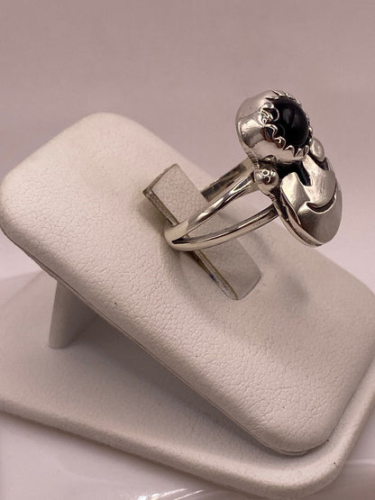 Anillo Artesanal de Plata Ley 925 con Ónix, vista de detalle