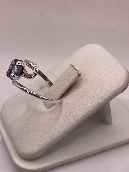 Anillo Artesanal de Plata Ley 925 con Tanzanita Cabochón, vista lateral