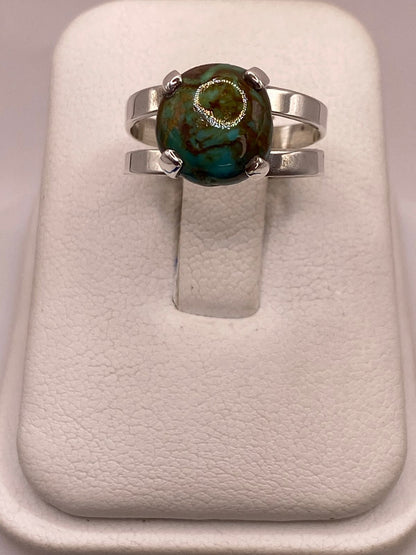 Anillo Artesanal de Plata Ley 925 con Turquesa Natural — ángulo diagonal