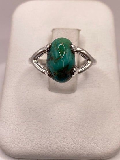Anillo Artesanal de Plata Ley 925 con Turquesa Natural — ángulo diagonal