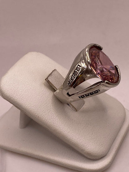 Anillo Artesanal de Plata con Piedra Facetada, vista frontal