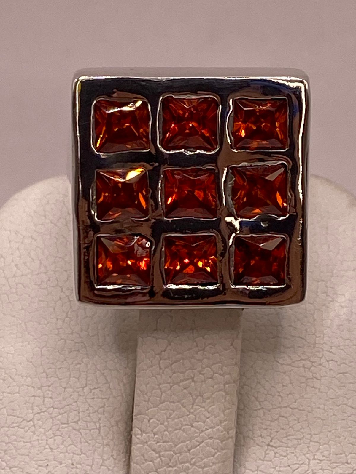 Anillo Artesanal de Plata con Piedras Facetadas, sello de autenticidad Plata Ley .925