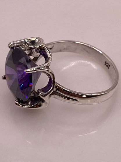 Anillo Artesanal con Zirconia Morada en Plata Ley .925, sello de autenticidad Plata Ley .925