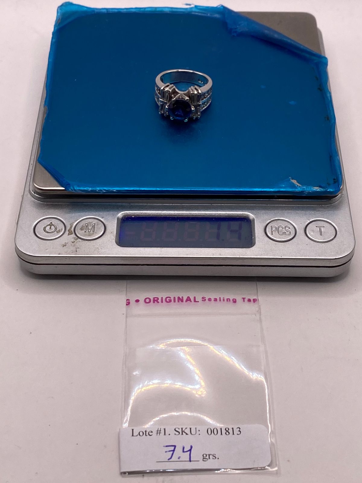 Anillo Artesanal con Zirconia en Plata Ley .925, peso en gramos (báscula)