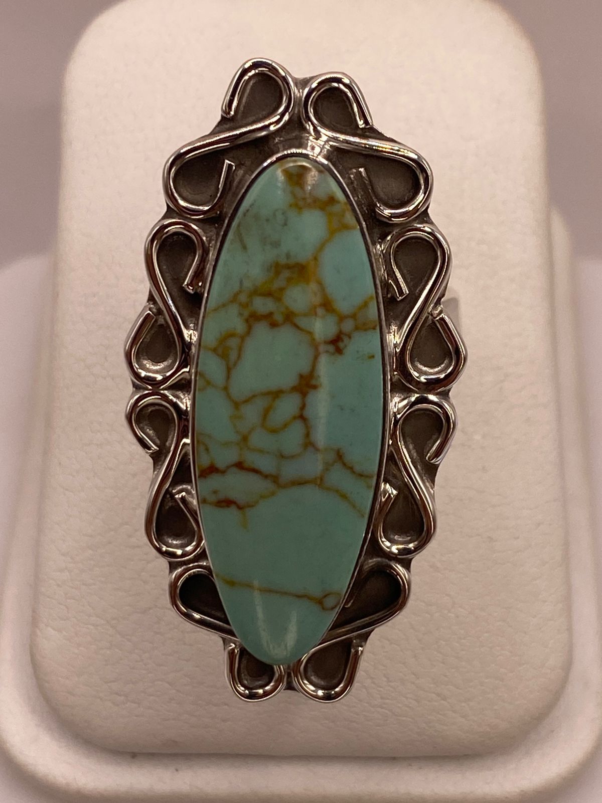 Anillo Artístico de Plata Ley 925 con Turquesa Natural, vista de detalle