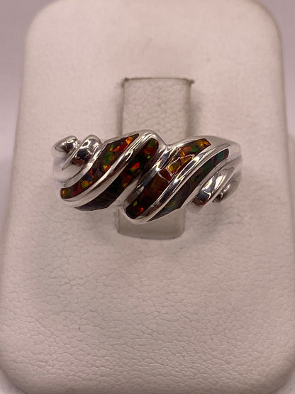 Anillo Artístico de Plata Ley 950 con Ópalo Iridiscente, vista frontal