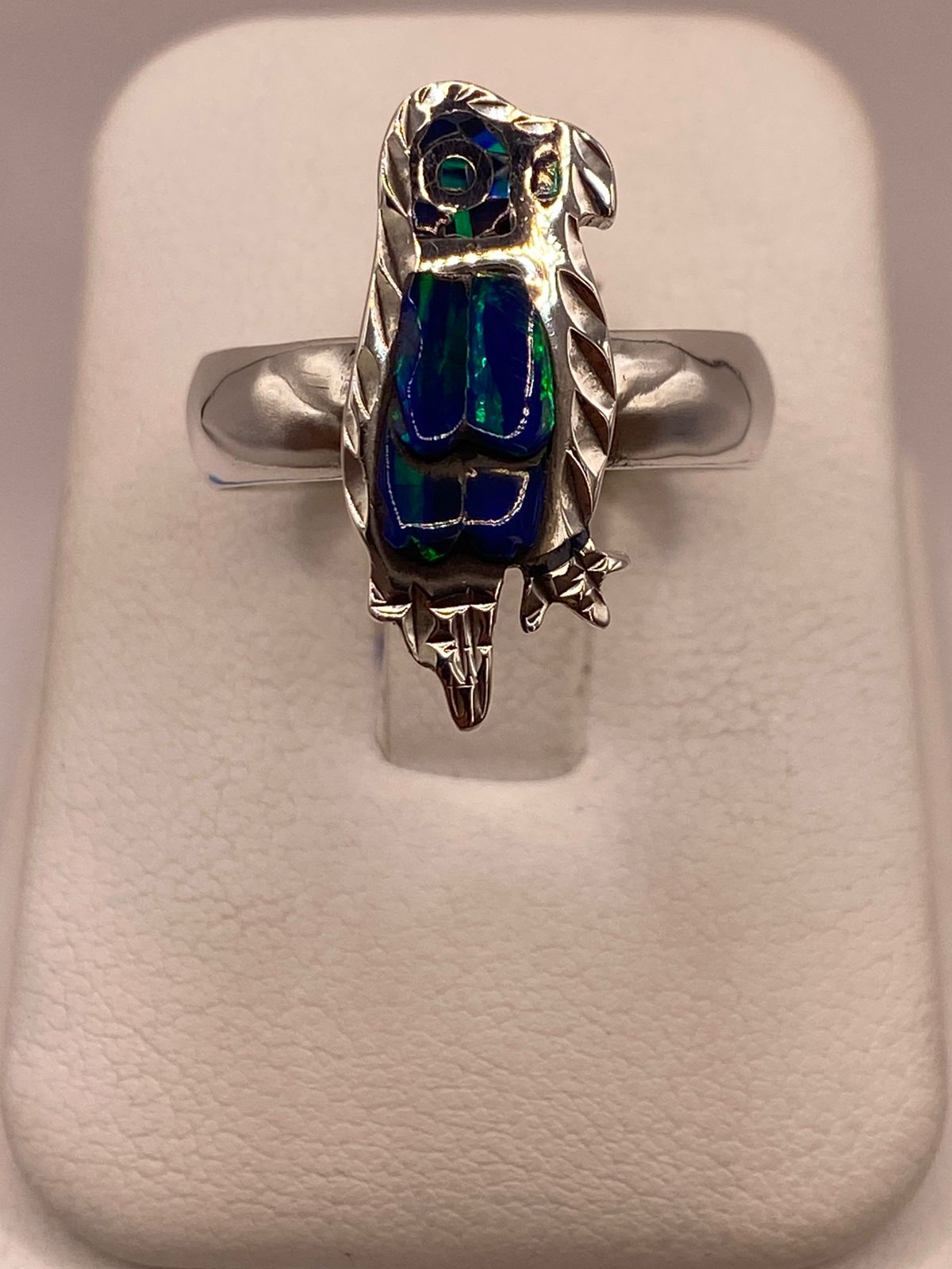 Anillo de Ave de Plata Ley 950 con Ópalo Azul Verde, vista de detalle