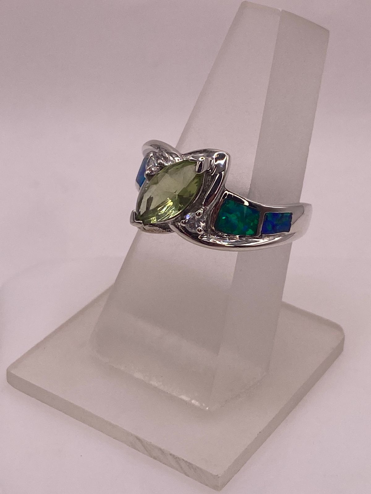 Anillo Bypass Ópalo Azul & Zirconia Peridoto Plata 925, vista frontal