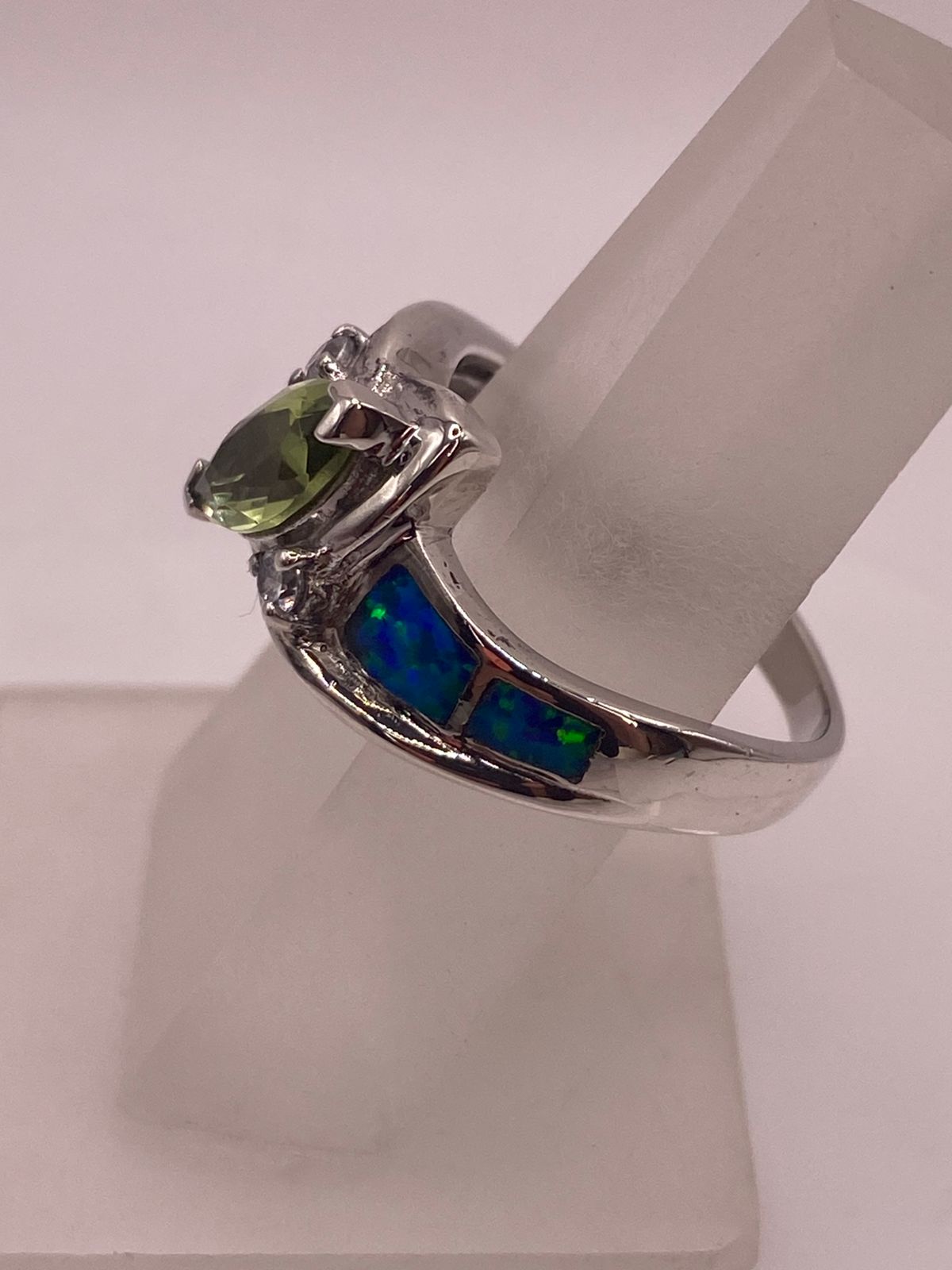 Anillo Bypass Ópalo Azul & Zirconia Peridoto Plata 925, vista de detalle