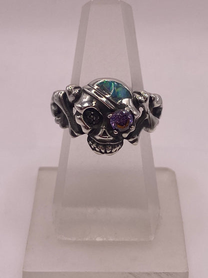 Anillo Calavera Ópalo Verde & Zirconia Amatista Plata 950, vista lateral