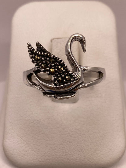 Anillo Cisne con Marquesitas en Plata Ley 925 — imagen 9