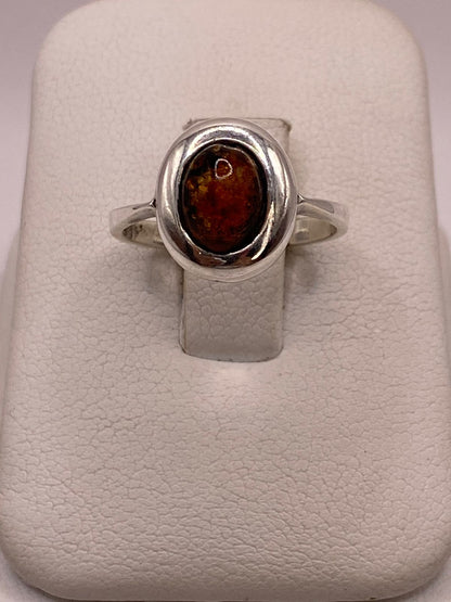 Anillo Clásico con Ámbar Natural en Plata Ley 925, vista frontal