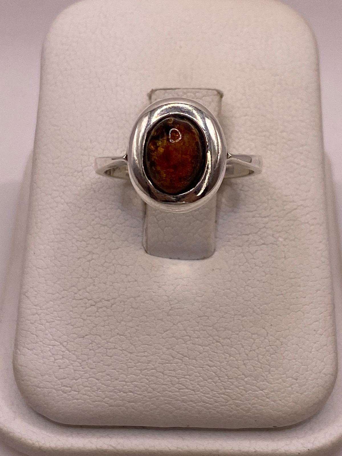Anillo Clásico con Ámbar Natural en Plata Ley 925, vista superior