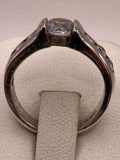 Anillo Clásico con Zirconia Central en Plata Ley 925, vista superior