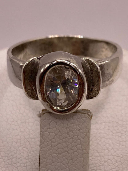 Anillo Clásico con Zirconia Transparente en Plata Ley 925, sello de autenticidad Plata Ley .925