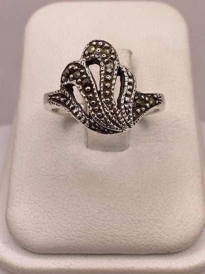 Anillo Concha Marina con Marquesitas en Plata Ley 925, vista frontal