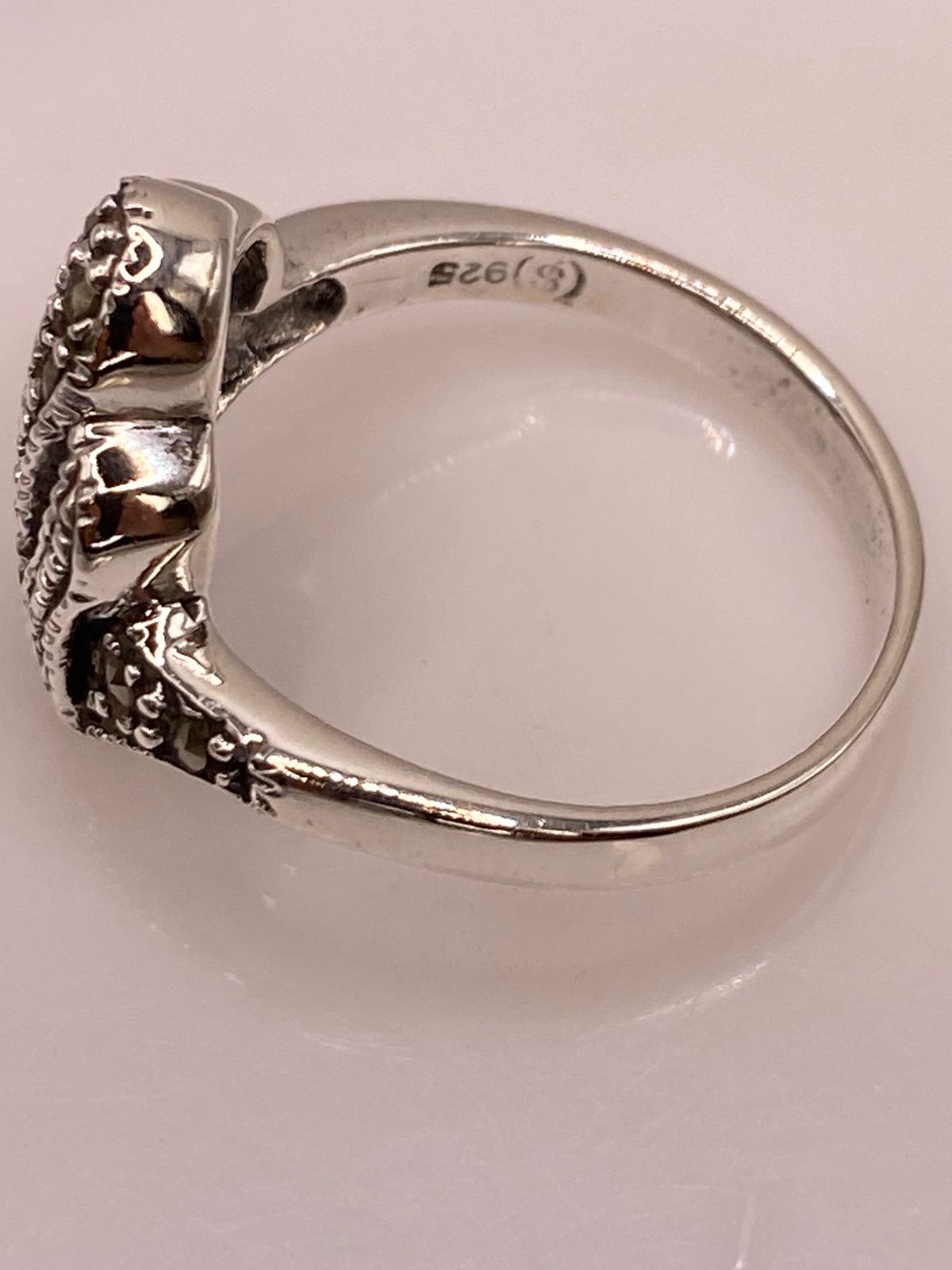 Anillo Concha Marina con Marquesitas en Plata Ley 925, sello de autenticidad Plata Ley .925