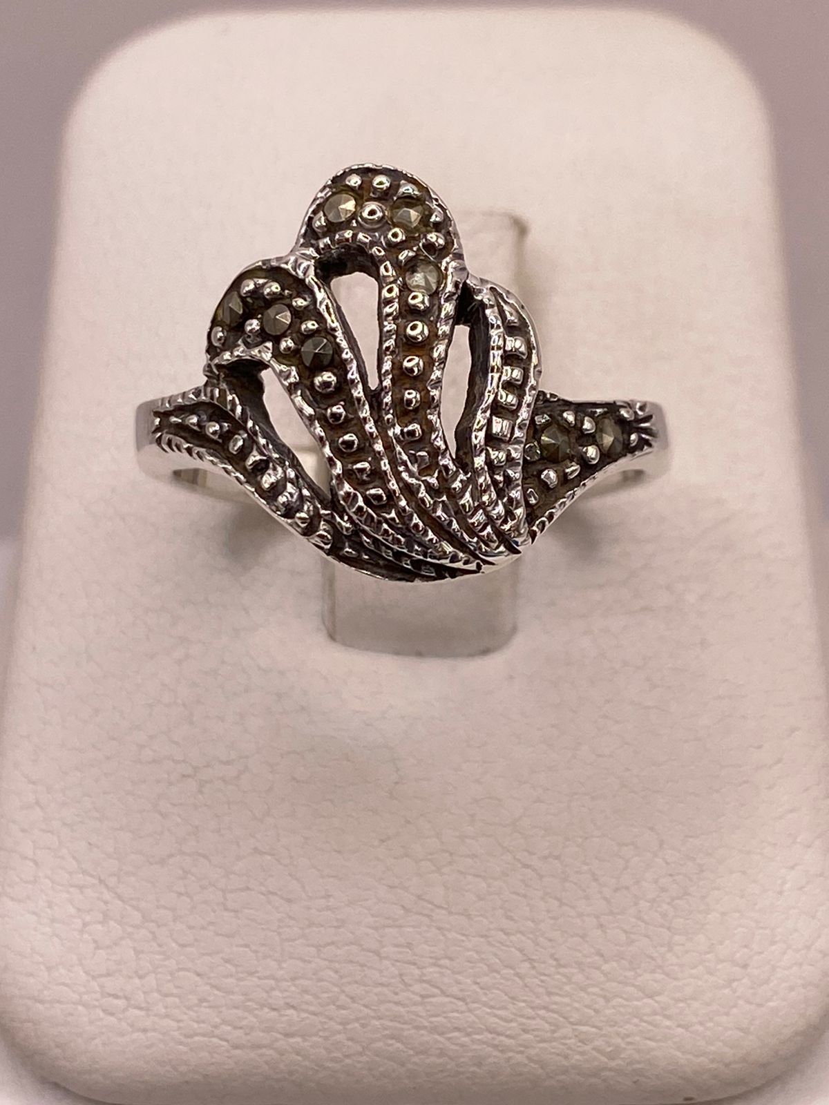 Anillo Concha Marina con Marquesitas en Plata Ley 925, vista superior