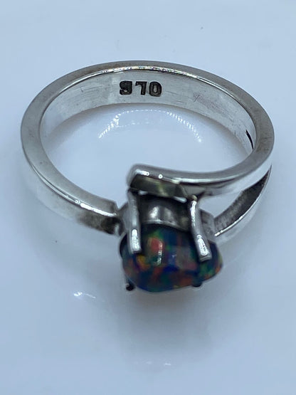 Anillo Contemporáneo con Ópalo de Fuego en Plata Ley .925, sello de autenticidad Plata Ley .925