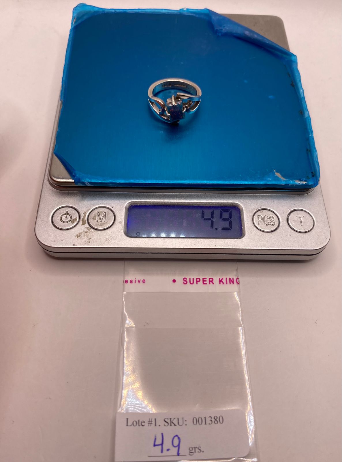 Anillo Contemporáneo con Ópalo de Fuego en Plata Ley .925, vista posterior