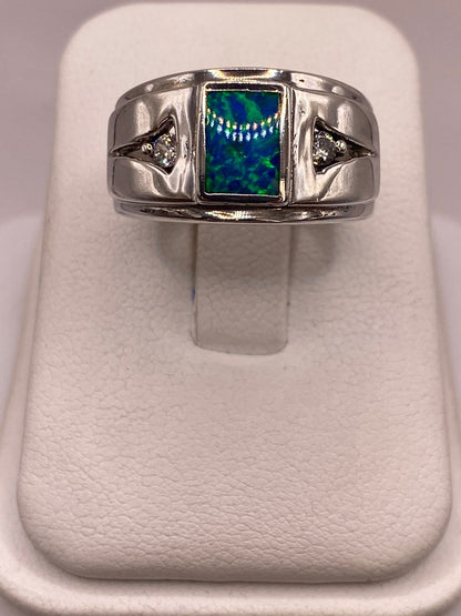 Anillo Contemporáneo de Plata Ley 925 con Ópalo de Fuego Azul Verde en báscula mostrando peso