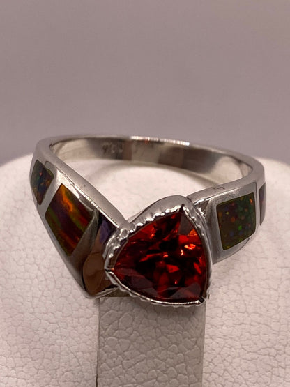 Anillo Contemporáneo de Plata Ley 950 con Ópalo de Fuego y Zirconia, vista posterior