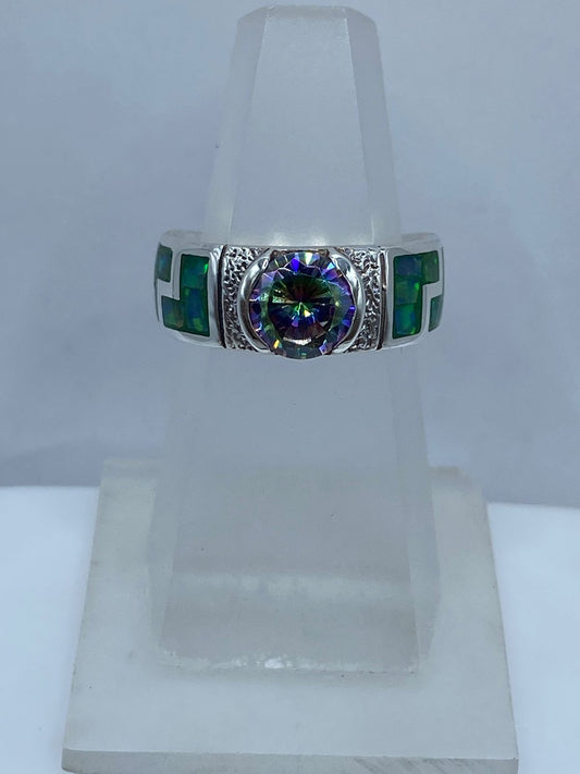 Anillo Contemporáneo de Plata .950 con Ópalo de Fuego y Zirconia Tornasol — ángulo diagonal